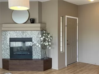 Photo #3: 2569259 Listing