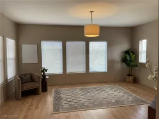 Photo #6: 2569259 Listing