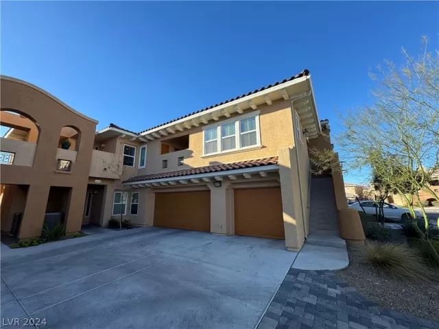 MLS: 2569260 Condo For Sale