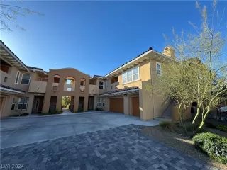 Photo #1: 2569260 Listing 