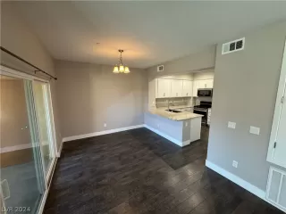 Photo #5: 2569260 Listing 