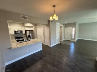 Photo #6: 2569260 Listing 