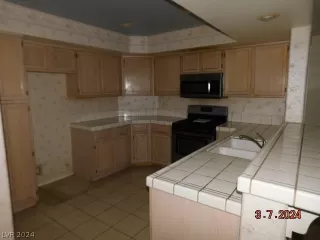 Photo #3: 2569266 Listing