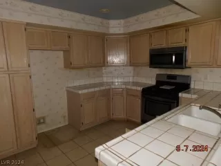 Photo #5: 2569266 Listing