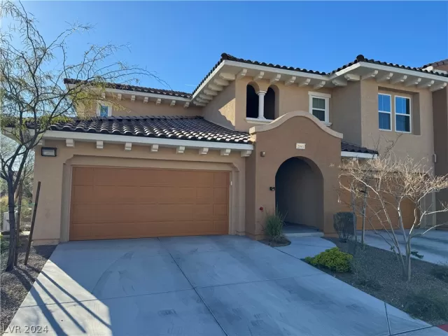 MLS: 2569269 Condo For Sale