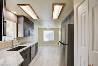 Photo #3: 2569288 Listing