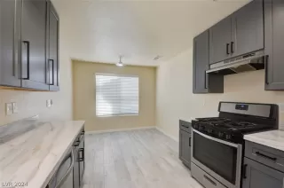 Photo #4: 2569288 Listing