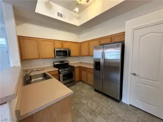 Photo #3: 2569313 Listing