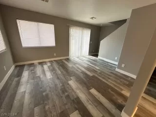 Photo #2: 2569321 Listing