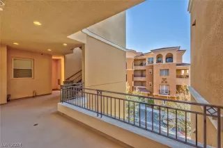 Photo #2: 2569358 Listing