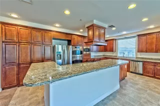Photo #5: 2569358 Listing