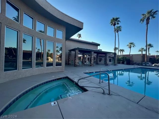 MLS: 2569383 Condo For Sale