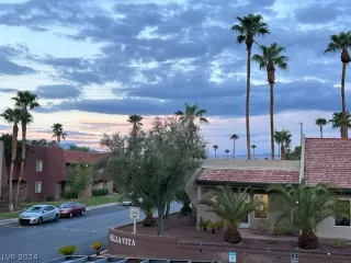 Photo #1: 2569383 Listing