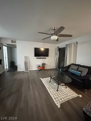 Photo #2: 2569383 Listing