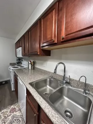 Photo #3: 2569383 Listing