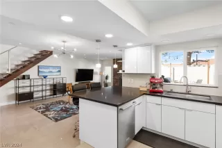 Photo #4: 2569406 Listing 