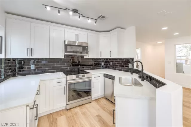 MLS: 2569409 Condo For Sale