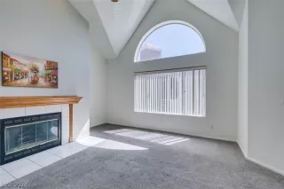 Photo #5: 2569442 Listing