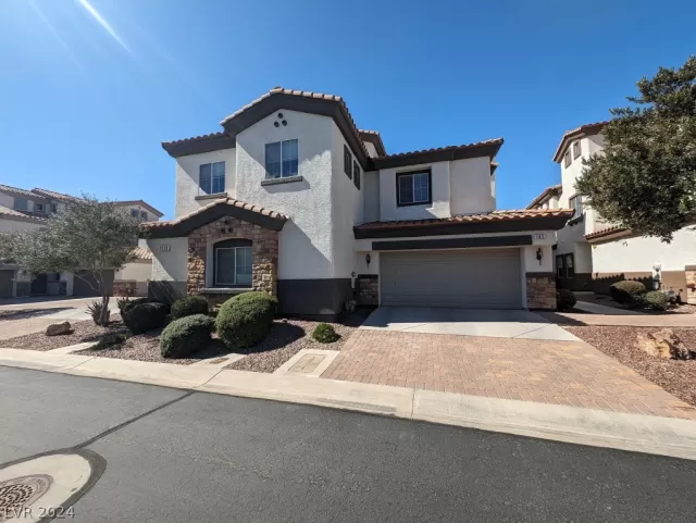 MLS: 2569461 Condo For Sale