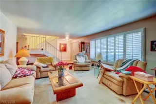 Photo #3: 2569468 Listing