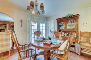 Photo #4: 2569468 Listing