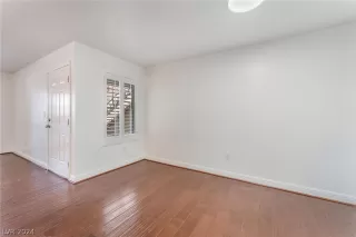 Photo #3: 2569471 Listing