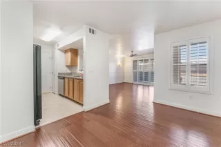 Photo #5: 2569471 Listing