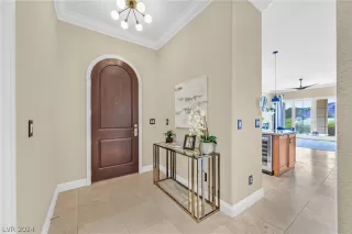 Photo #2: 2569485 Listing