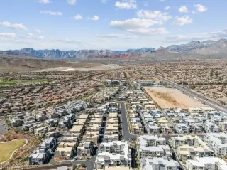 Photo #5: 2569488 Listing