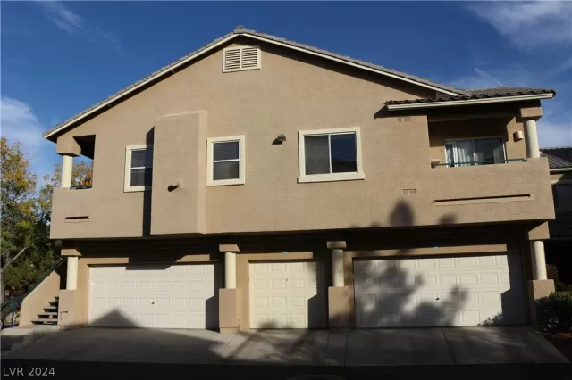 MLS: 2569508 Condo For Sale