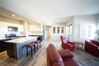 Photo #2: 2569509 Listing 