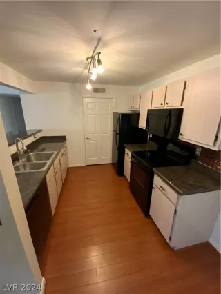 Photo #5: 2569535 Listing 