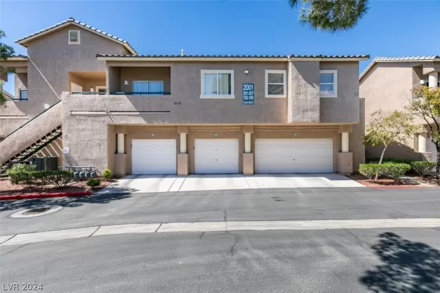 MLS: 2569560 Condo For Sale