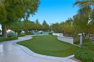 Photo #4: 2569571 Listing