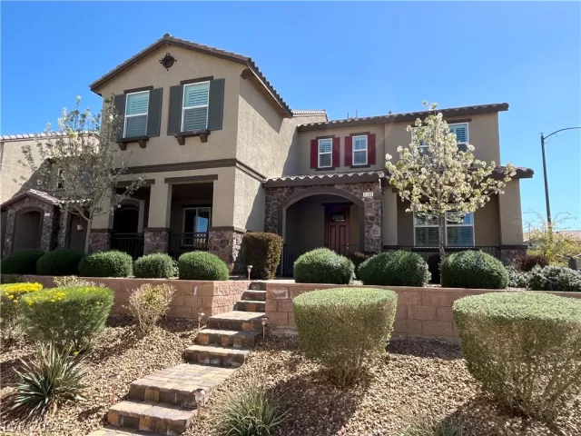 MLS: 2569586 Condo For Sale