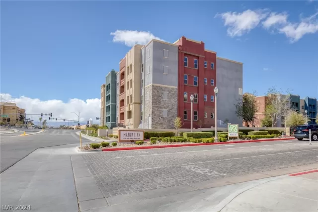 MLS: 2569589 Condo For Sale