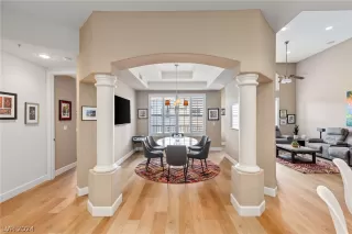 Photo #4: 2569589 Listing