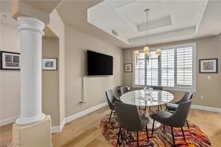 Photo #5: 2569589 Listing