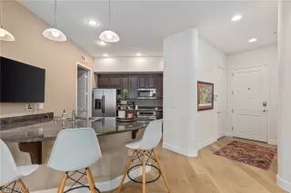 Photo #6: 2569589 Listing