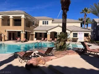 Photo #1: 2569596 Listing 