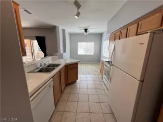 Photo #5: 2569604 Listing