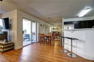 Photo #4: 2569616 Listing 