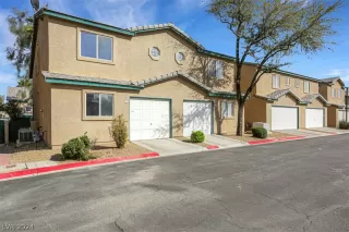 Photo #2: 2569657 Listing