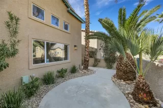 Photo #4: 2569657 Listing