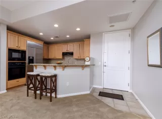 Photo #1: 2569669 Listing 