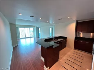 Photo #1: 2569670 Listing 