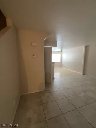 Photo #2: 2569673 Listing