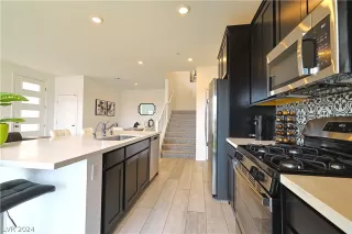 Photo #4: 2569679 Listing 