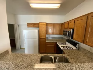 Photo #5: 2569685 Listing 