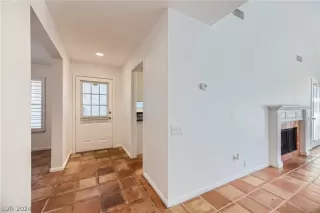 Photo #4: 2569696 Listing 